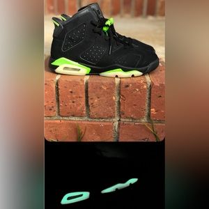 Air Jordan Retro 6 Electric Green GS Size 5.5Y / 7 Wmns